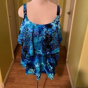 NWT women’s tankini top